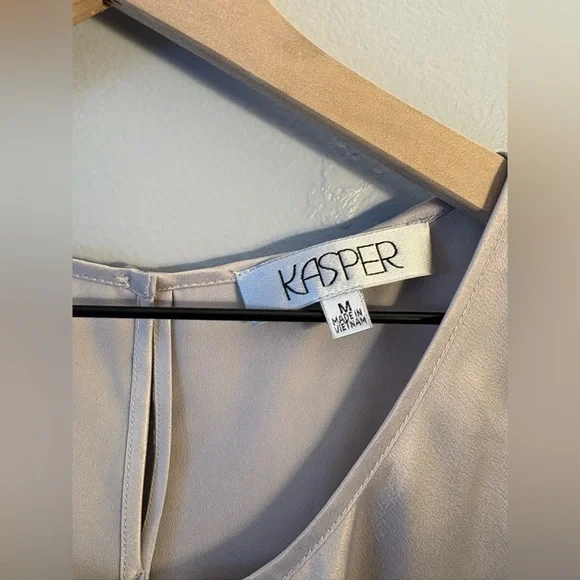 Kasper Sleeveless Pleated Blouse - Picture 4 of 4